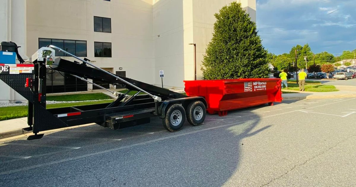 Looking for the best Dumpster Rental for Yard Waste and Roofing? Get fast, reliable service and the right size dumpster to handle your cleanup with ease.